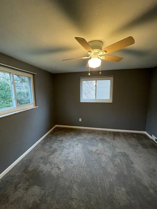 Building Photo - 260-262 Evaline St Pittsburgh PA 15235