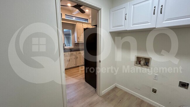 Building Photo - 3701 Leathertop Dr