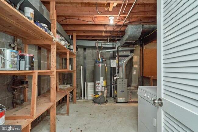 Building Photo - 8076 St Annes Ct