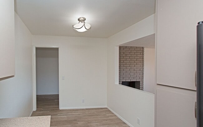 Building Photo - Condo on Beautiful Carlsbad Lagoon!!