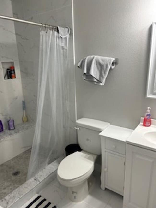 Building Photo - 2 bedroom / 2.5 bath new construction available now!