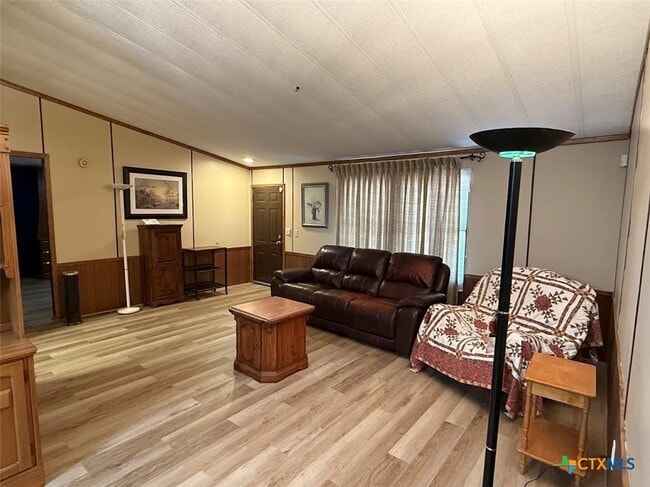 Building Photo - 442 Buckhorn Dr