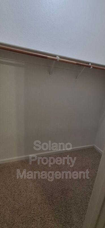 Building Photo - 1085 Crystal Springs Dr