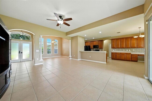 Building Photo - 36815 Queen Bee Ln