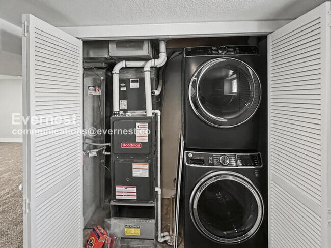 Building Photo - 3875 S Bannock St