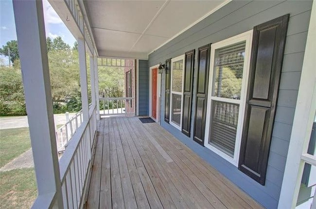 Building Photo - 1210 Rocky Rd