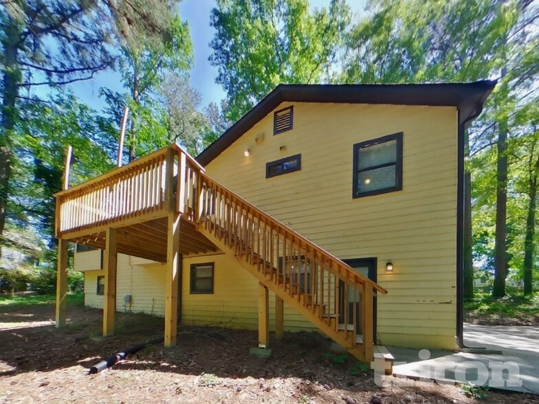 Building Photo - 2280 Lexington Way