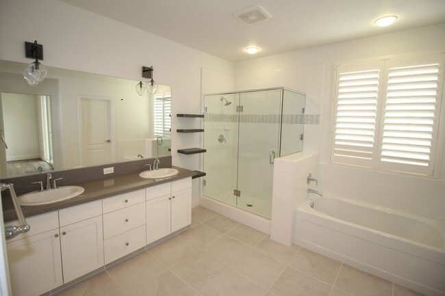 Building Photo - 2102 Makenna Dr