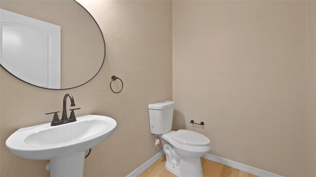 Building Photo - 13639 Begonia Cir