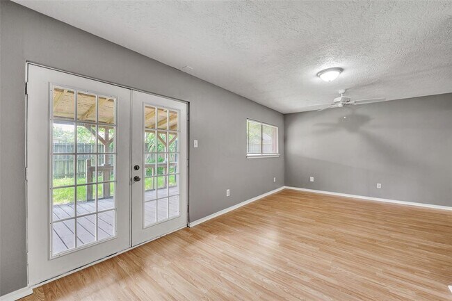 Building Photo - 20110 Misty Pines Dr
