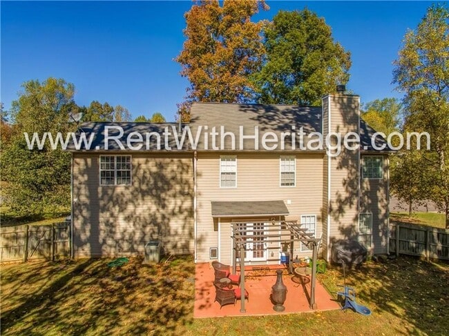 Building Photo - GORGEOUS HOME IN POPULAR HIGHLANDS AT CREEKSIDE GOLF / SWIM / TENNIS COMMUNITY