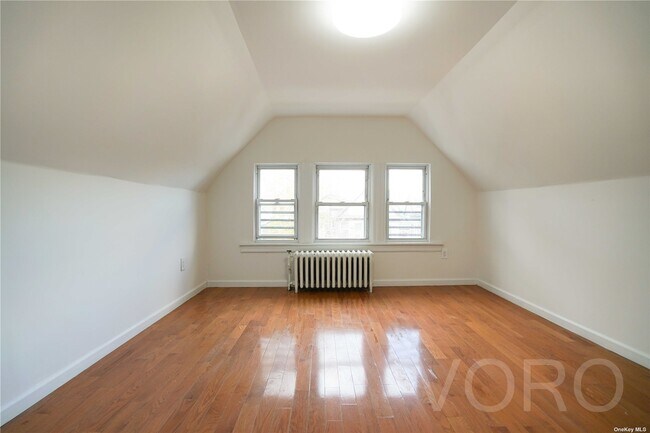 Building Photo - 104-54 90th Ave