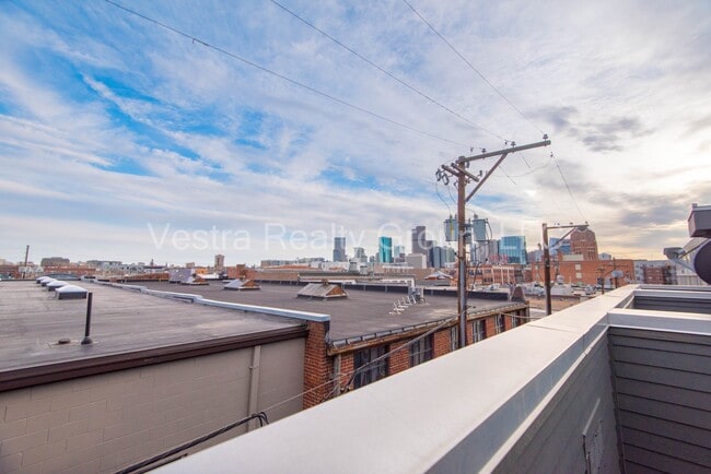 Building Photo - 2680 Blake St