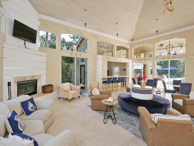 Building Photo - 1655 The Greens Way