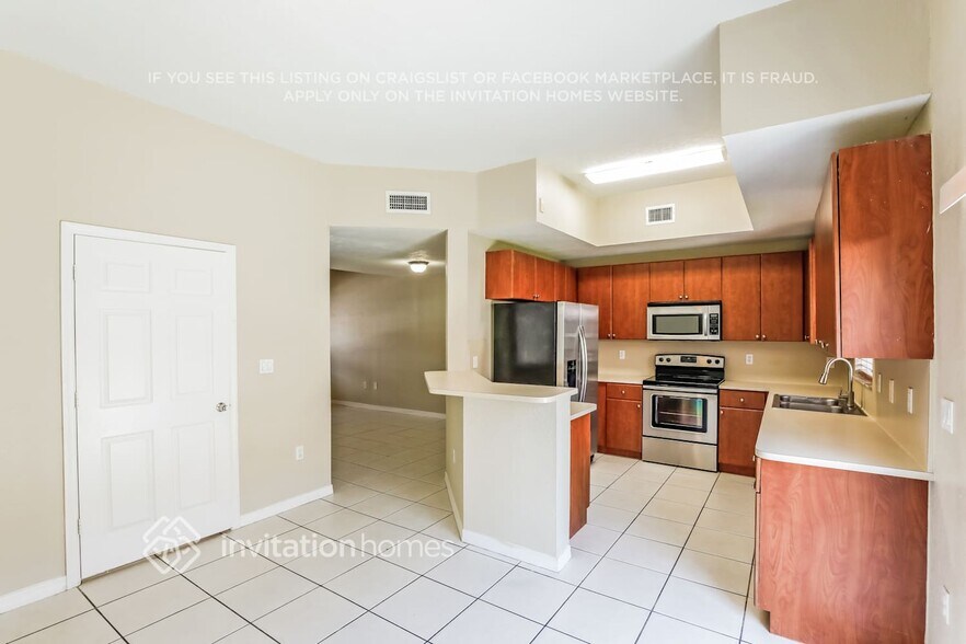 Building Photo - 8910 SW 220th Ln