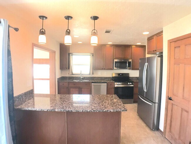 Building Photo - Spacious 4-Bedroom Home in the Desirable Candlelight Park Neighborhood – NE Heights!