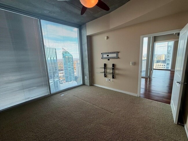 Building Photo - 3324 Peachtree Rd NE