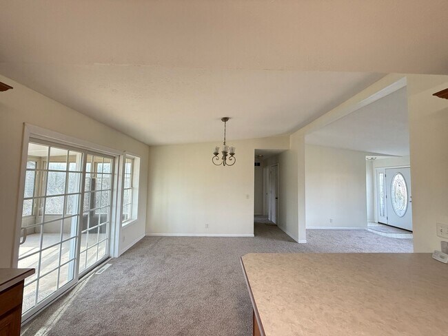 Building Photo - Spacious 3-Bedroom Home with Sunroom and Attached 2-Car Garage in Manchester, MI