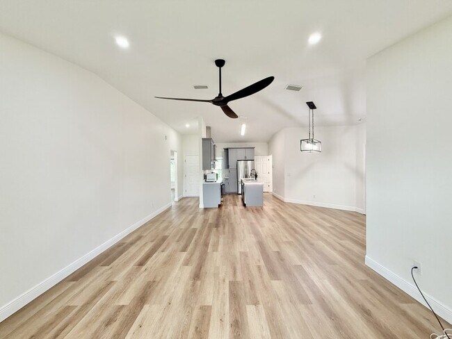 Building Photo - 12129 Buffington Ln