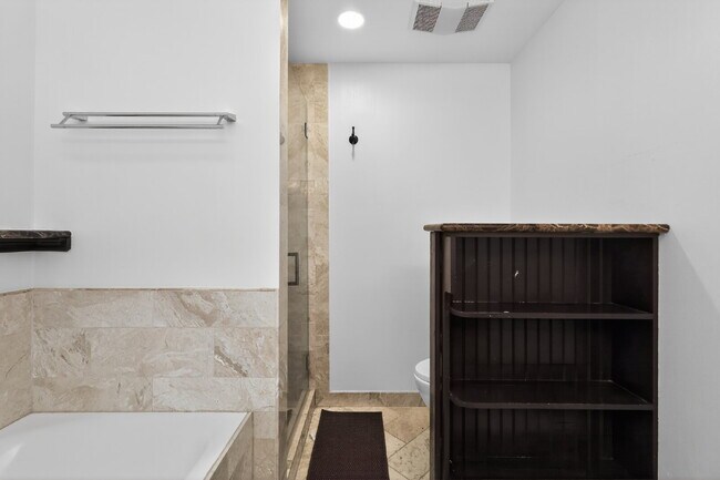 Building Photo - Elegant & Spacious Contemporary Townhome in Serene Potomac Enclave