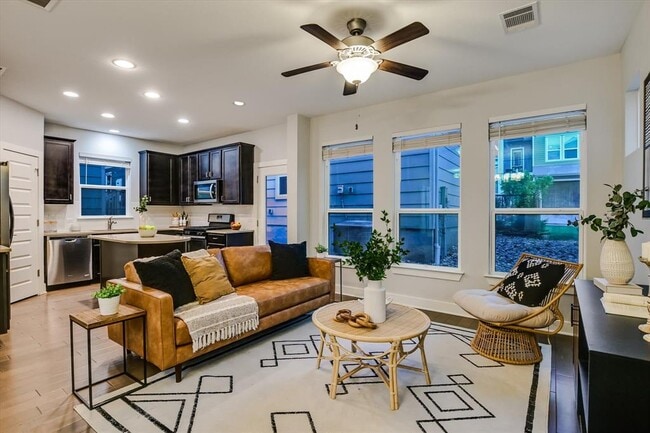 Building Photo - 2001 Tramson Dr