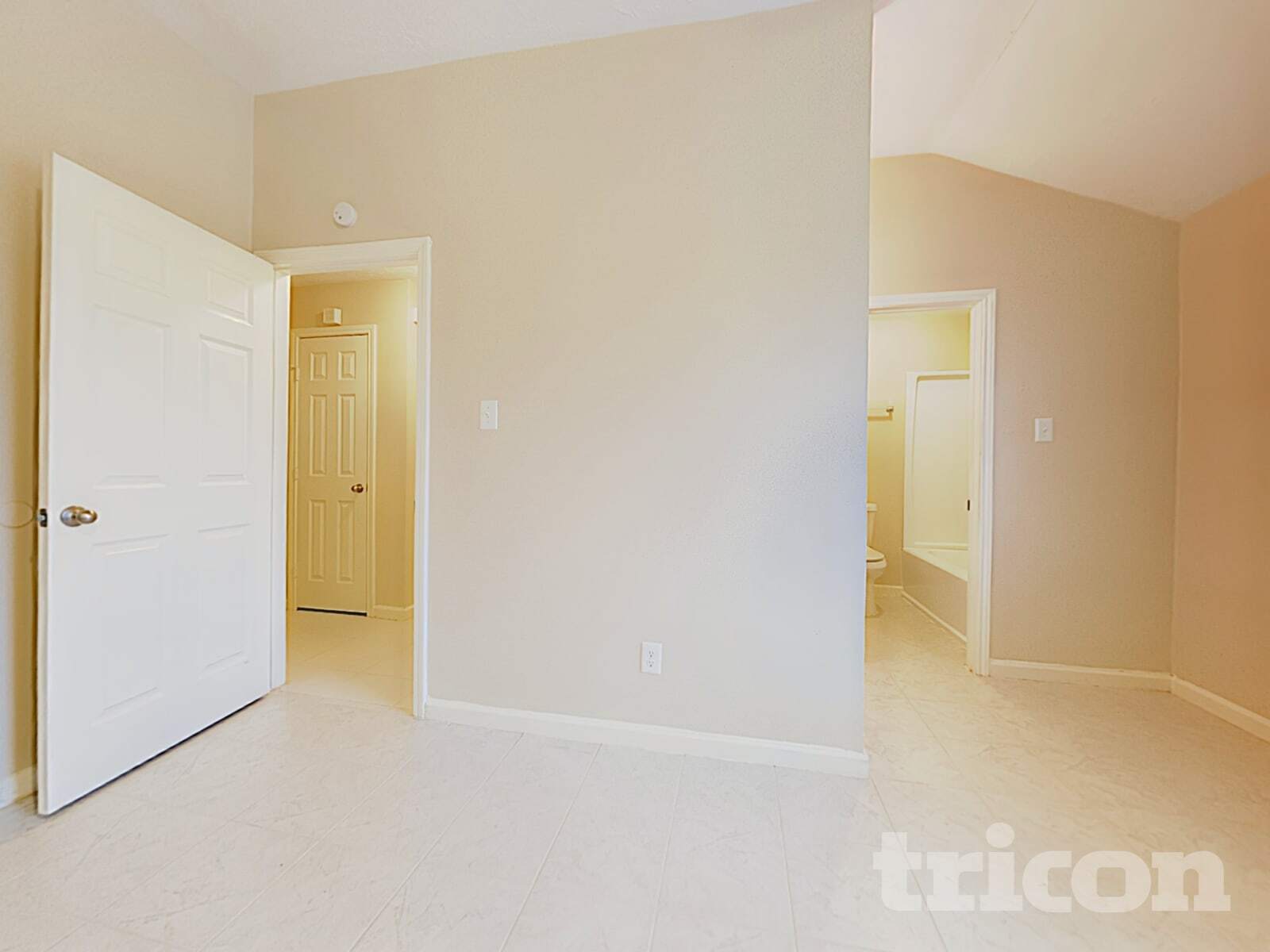 Building Photo - 3446 Edgecreek Dr