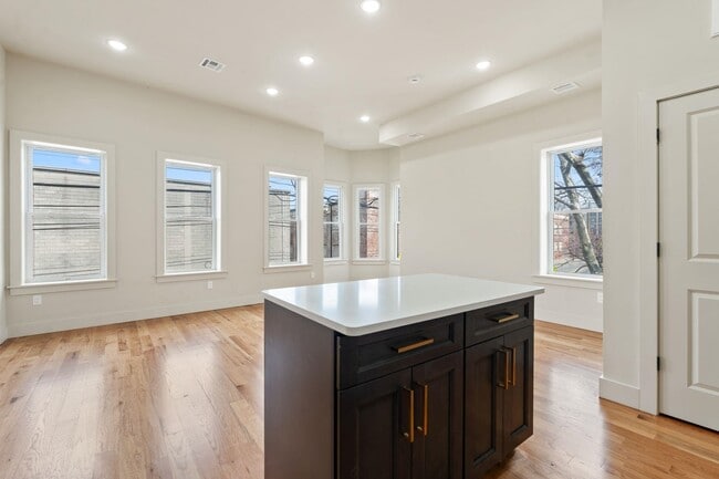 Building Photo - 150 West Side Ave