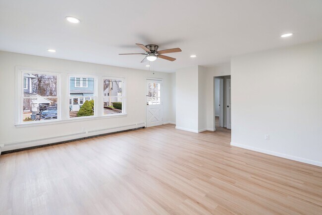 Building Photo - 39 Marley Ave