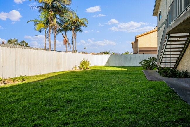 Building Photo - 1911 Mathews Ave