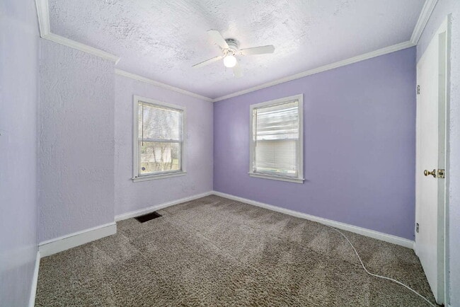 Building Photo - Updated 5-Bedroom, 2-Bath Home Across from...