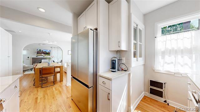 Building Photo - 1325 Dahlia St