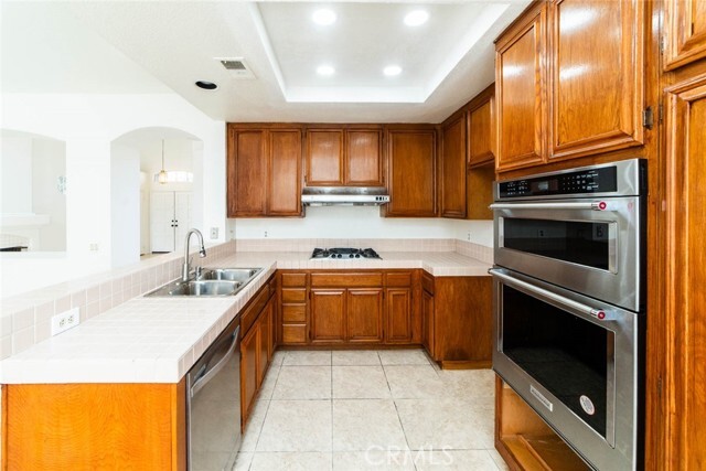 Building Photo - 10 Sparta