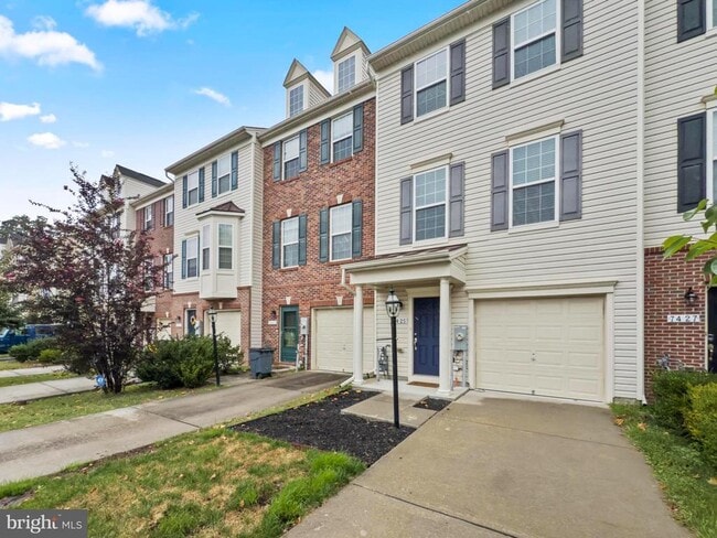 Building Photo - 7425 Willow View Ln
