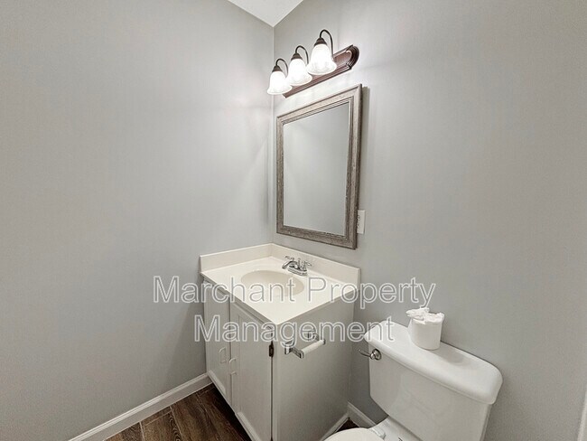 Building Photo - 110 Golden Crest Ct
