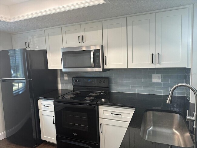 Building Photo - 207 Palmetto Ct