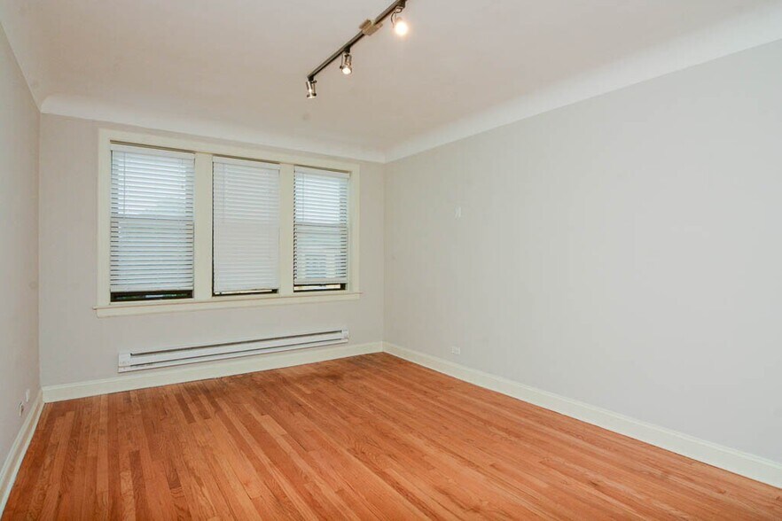Building Photo - 2326 N Rockwell St