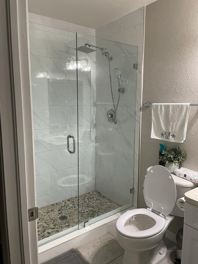 Building Photo - 419 SW 4th St