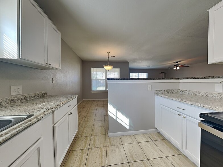 Building Photo - 18019 Kinsale Valley Ln