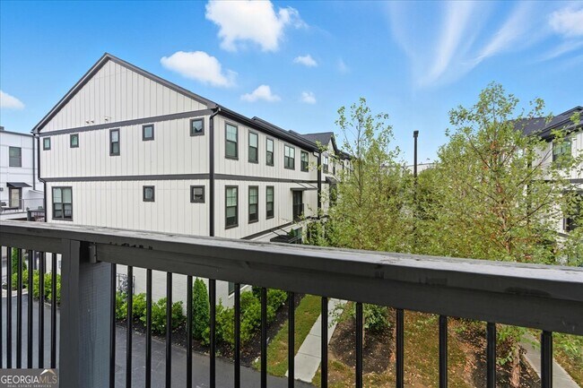 Building Photo - 2030 Main St NW