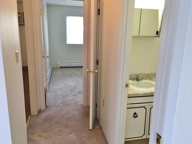 Building Photo - 3981 Brown Ave