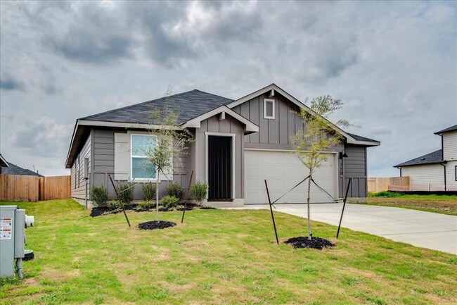 Building Photo - 320 Yosemite Dr