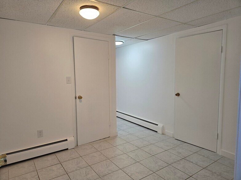 Building Photo - 22 Conant St
