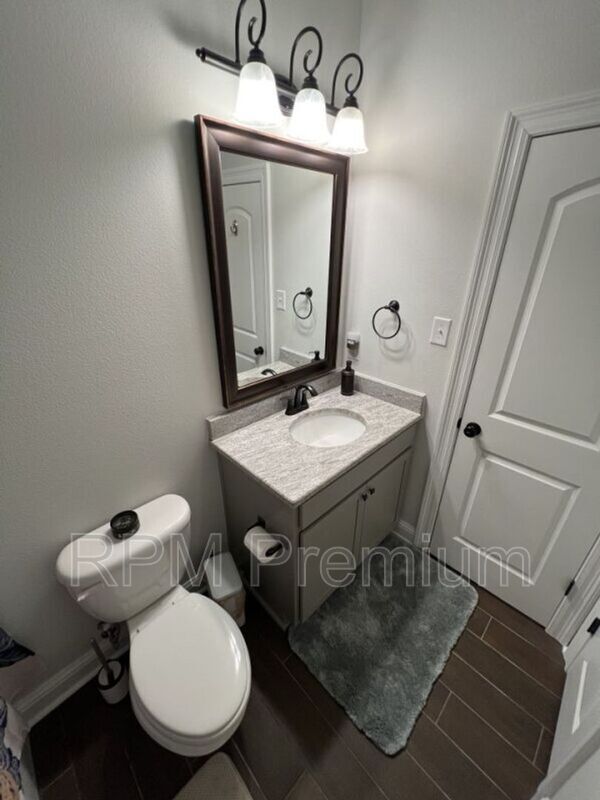 Building Photo - 14401 Sterling Oaks Dr