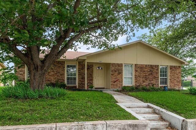 Building Photo - 5801 Redwood Ln