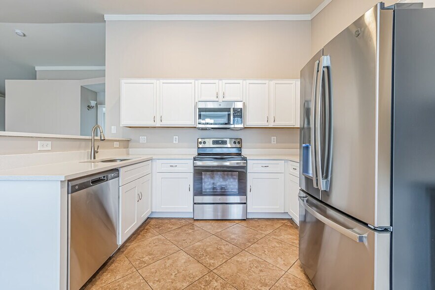 Building Photo - 986 S Wanda Dr