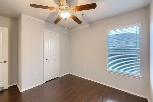 Building Photo - 10104 Deer Chase Trail