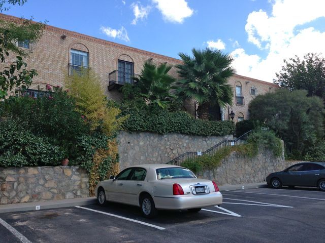 Building Photo - 1509 Montana Ave