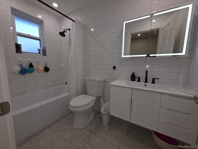 Building Photo - 325 Pacific Ave