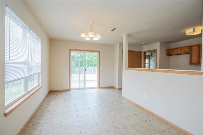 Building Photo - 321 Grant Springs Dr