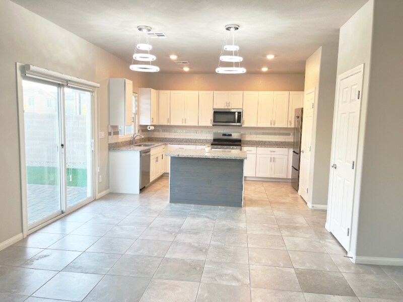 Building Photo - 4461 Lantern Point Ave